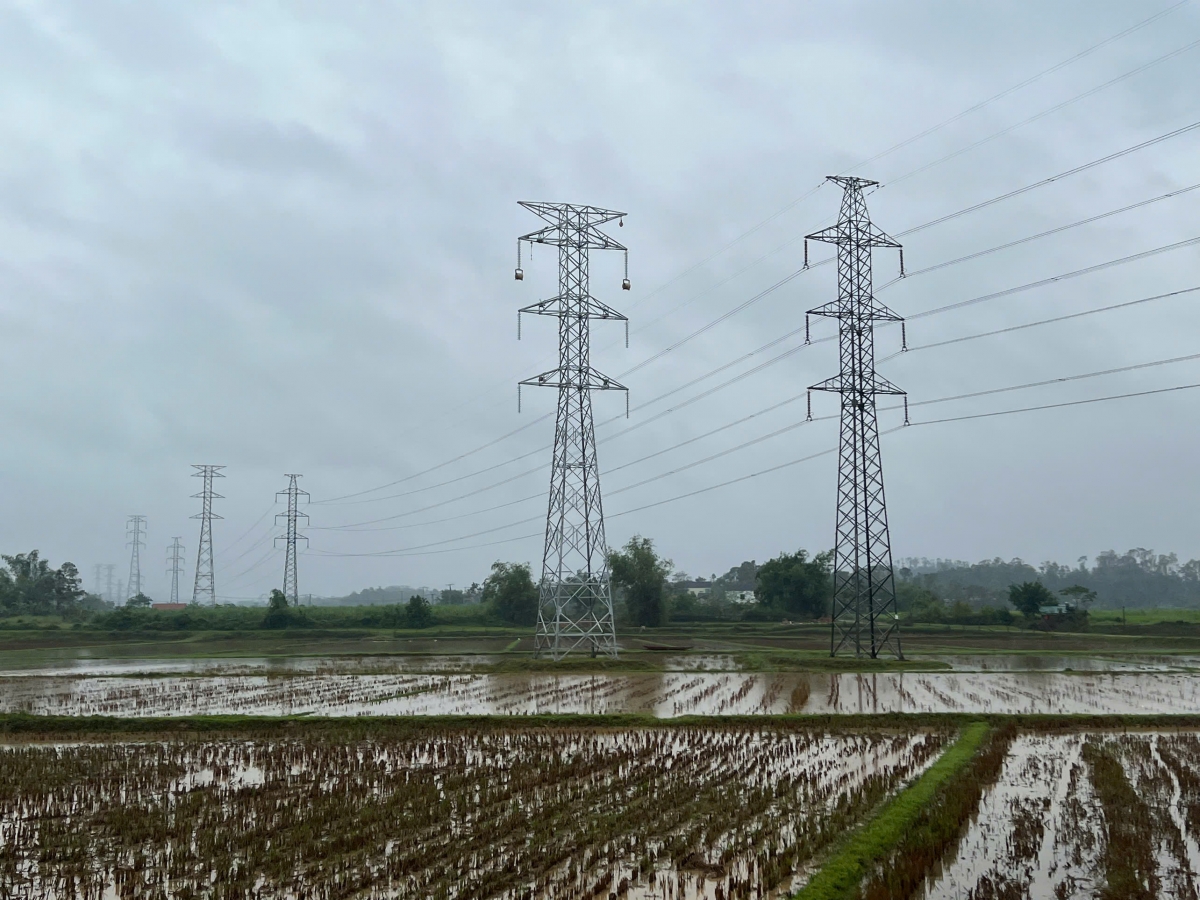 Quyết tâm đưa hai dự án truyền tải điện cấp bách nhập khẩu điện từ Lào về đích trong tháng 11/2025