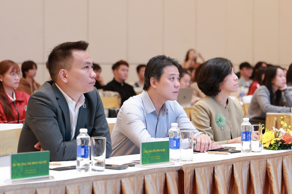 Các đại biểu tham gia Hội nghị