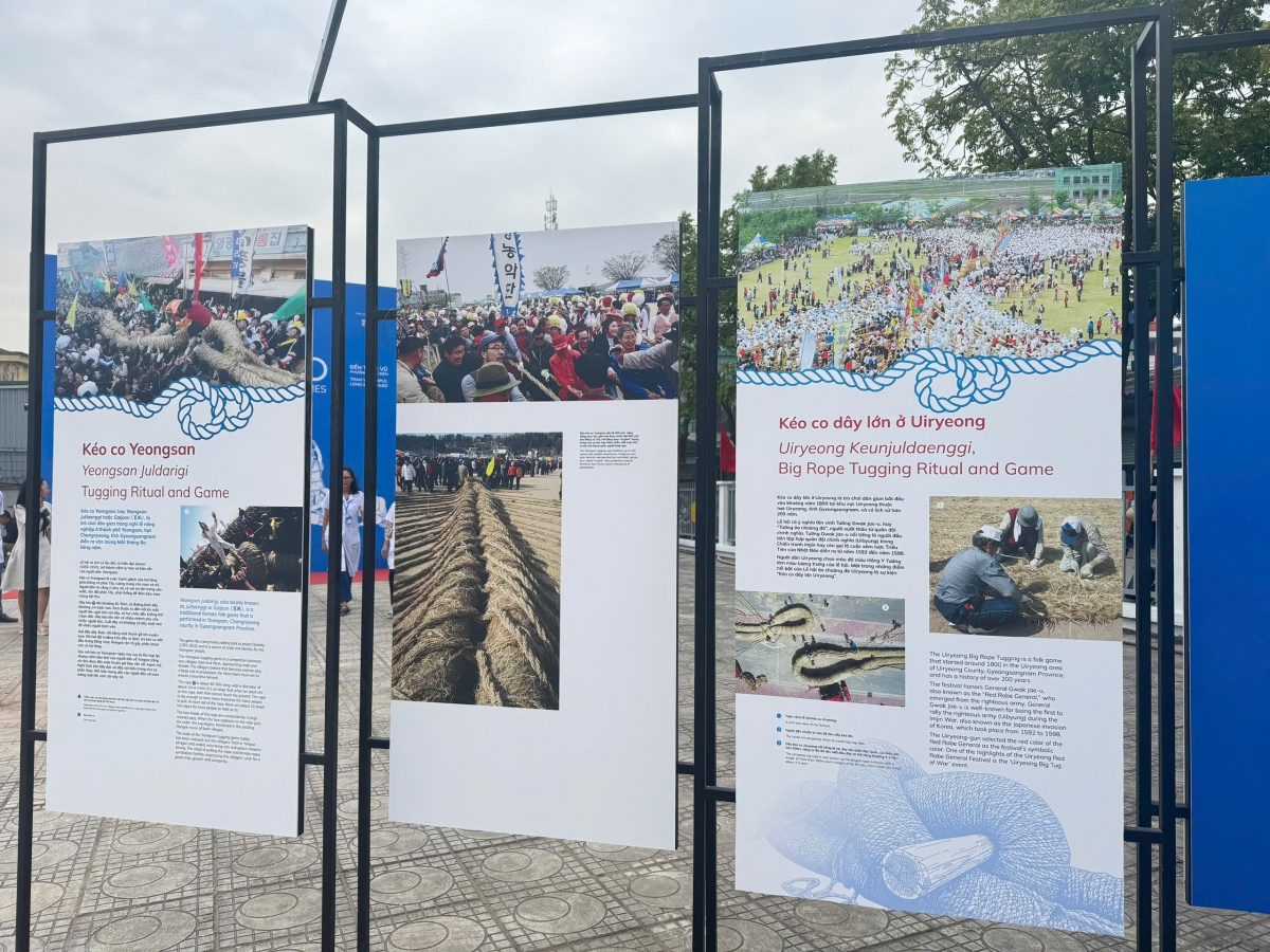 Tại sự kiện, ban tổ chức trưng bày nhiều hình ảnh về các nghi lễ và trò chơi kéo co tại các nước Việt Nam, Hàn Quốc, Philippin, Campuchia.