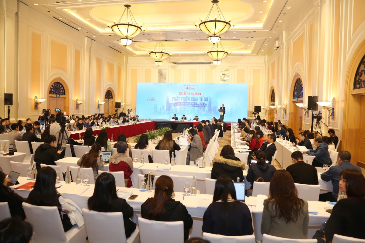 Các đại biểu tham dự diễn đàn