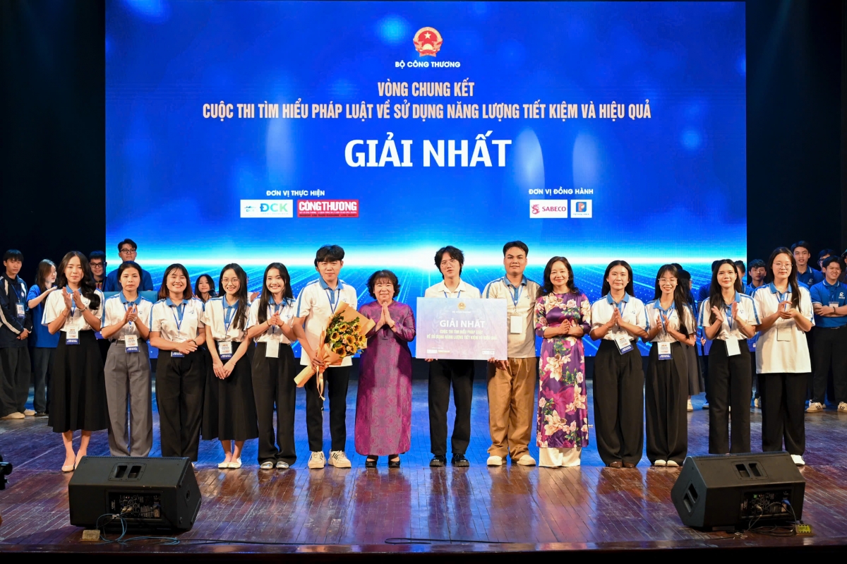 Trường Đại học Kinh tế - Kỹ thuật Công nghiệp giành giải nhất cuộc thi.