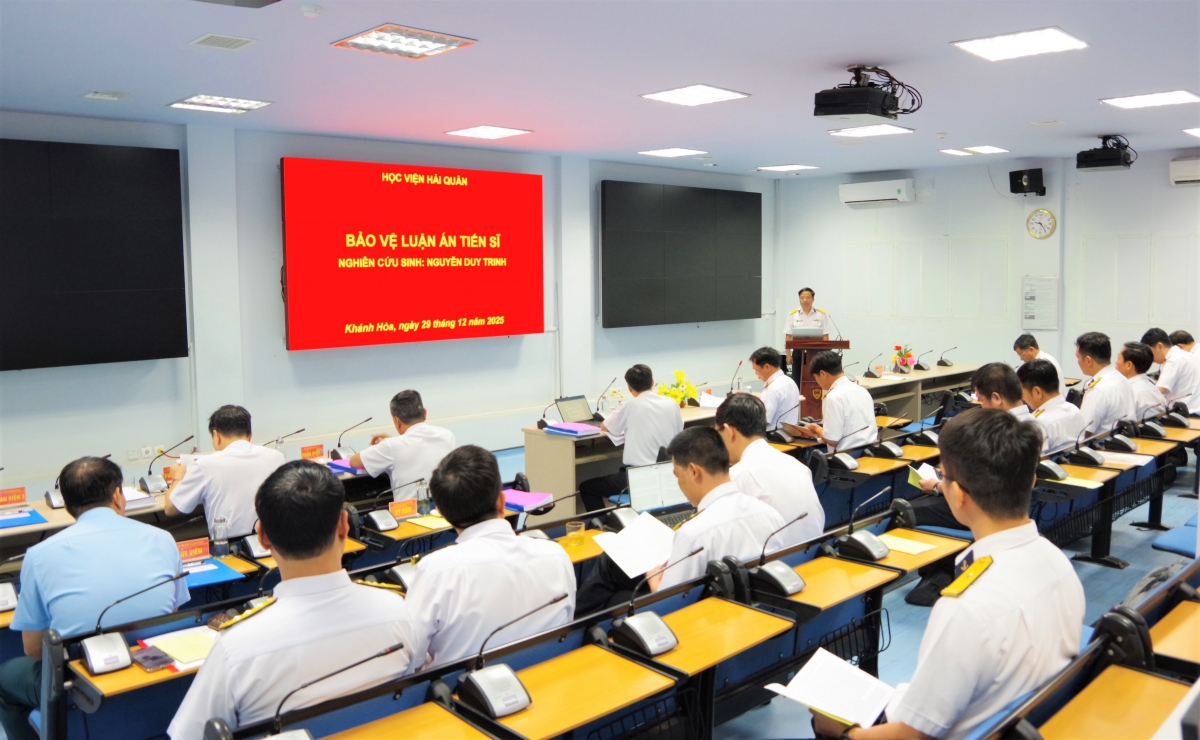 Quang cảnh buổi đánh giá luận án Tiến sĩ