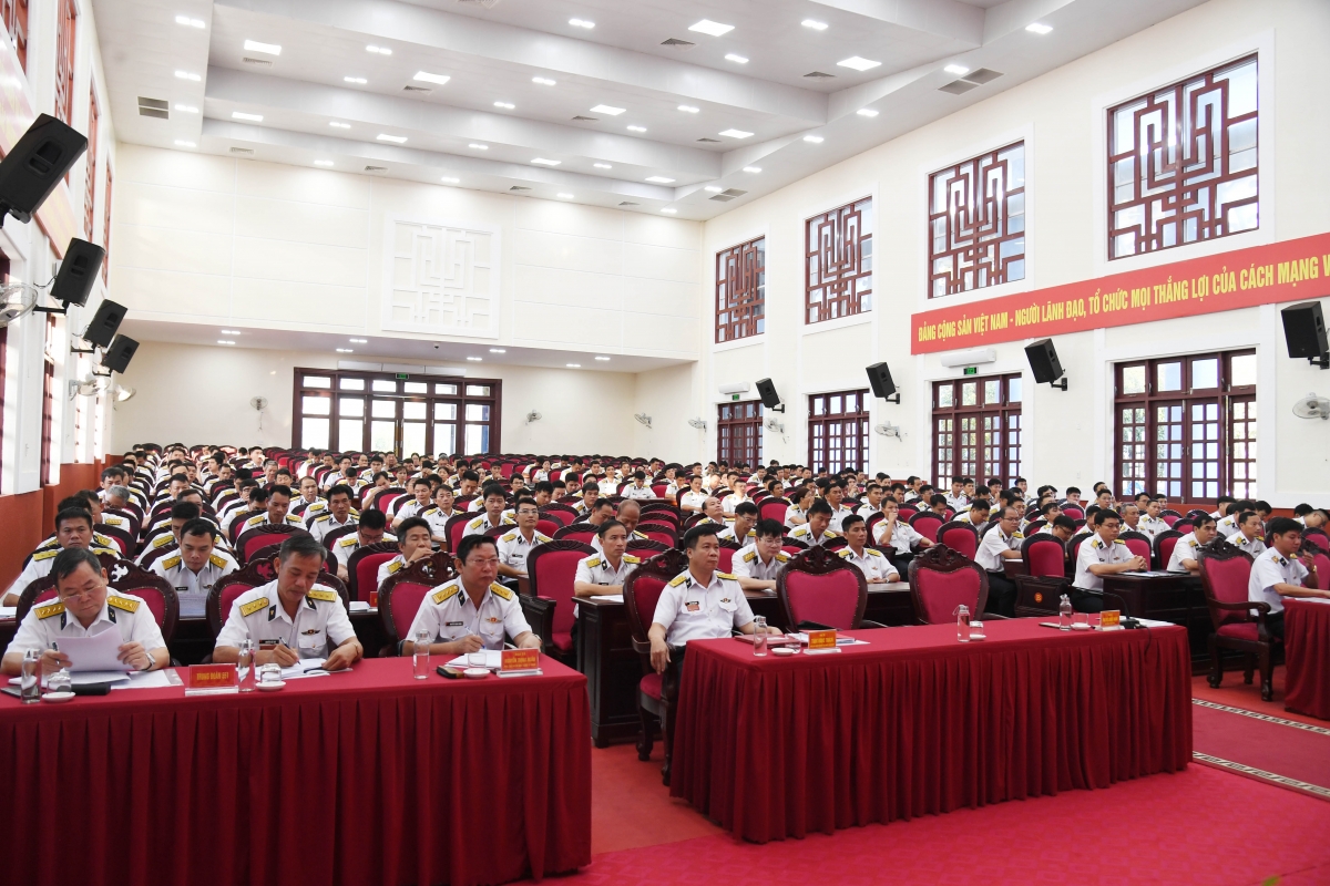 Các đại biểu tham dự hội nghị