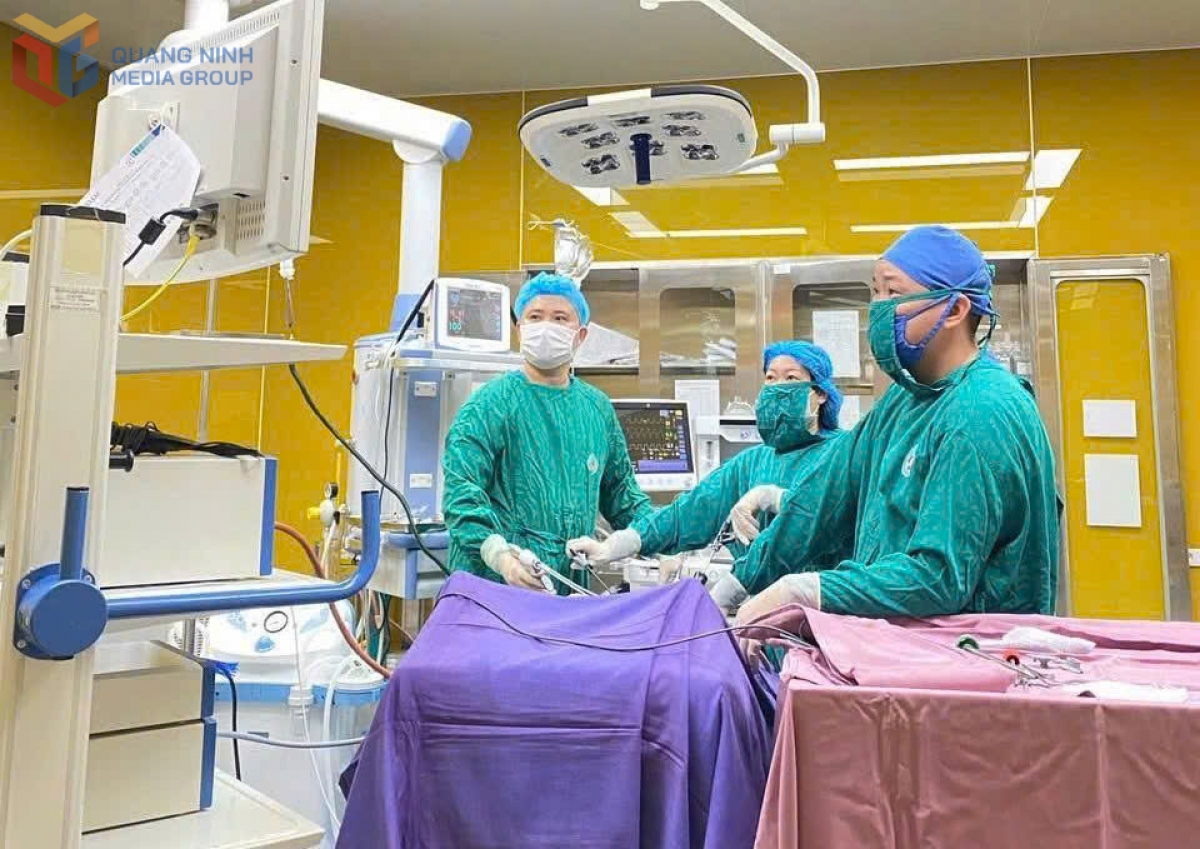 Hệ thống mổ nội soi hiện đại tại Bệnh viện đa khoa Khu vực Móng Cái










 