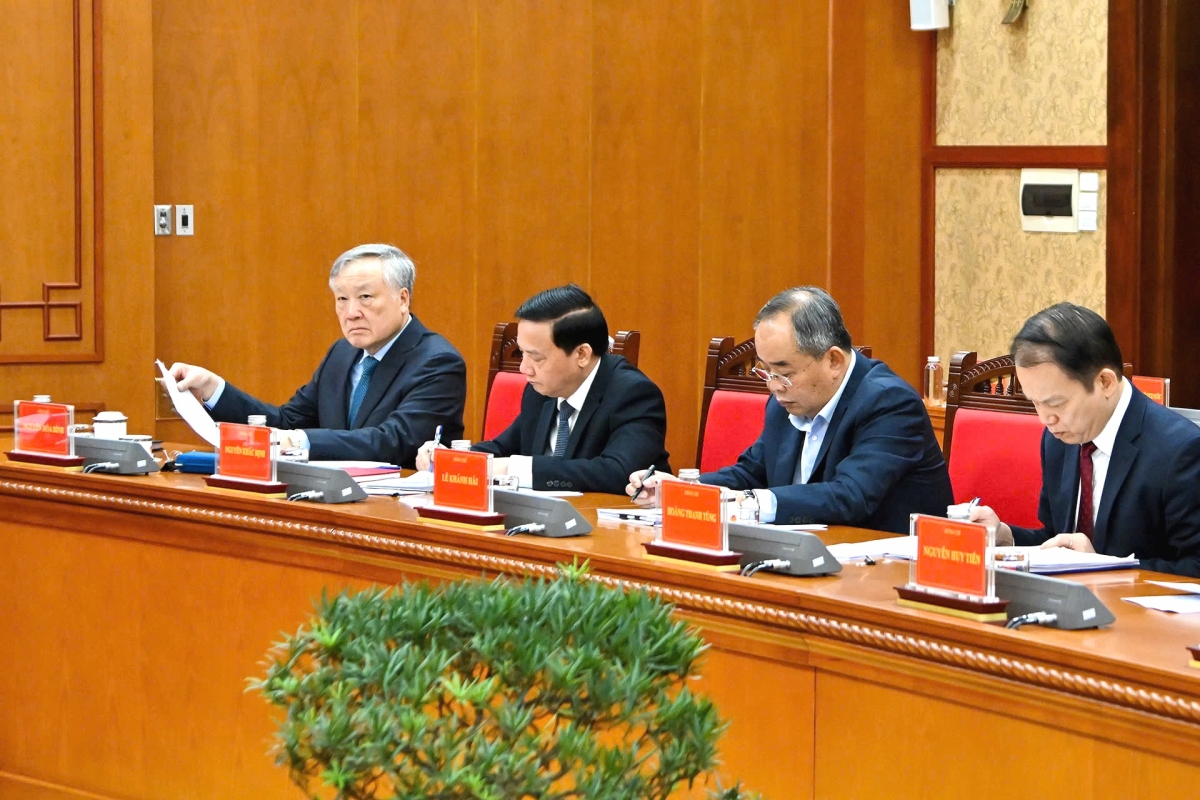 Các đại biểu dự phiên họp