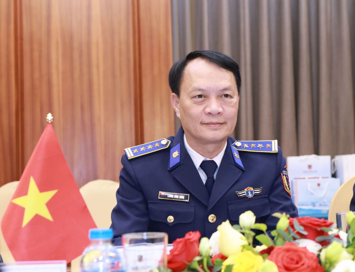 Đại tá Lương Đình Hưng, Phó Tư lệnh Pháp luật Cảnh sát biển Việt Nam phát biểu