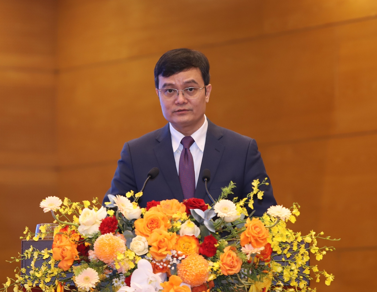 (Phó chủ tịch Ủy ban Trung ương Mặt trận tổ quốc Việt Nam, Bí thư thứ nhất Trung ương Đoàn TNCS Hồ Chí Minh Bùi Quang Huy)