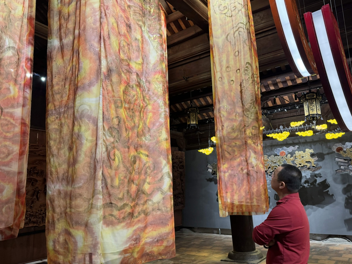 Tác phẩm "Vũ môn" của hoạ sỹ Phan Minh Bạch