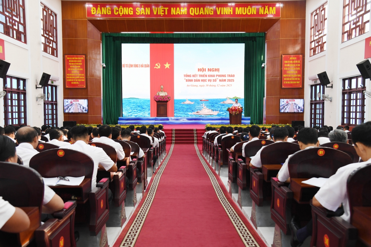 Quang cảnh hội nghị