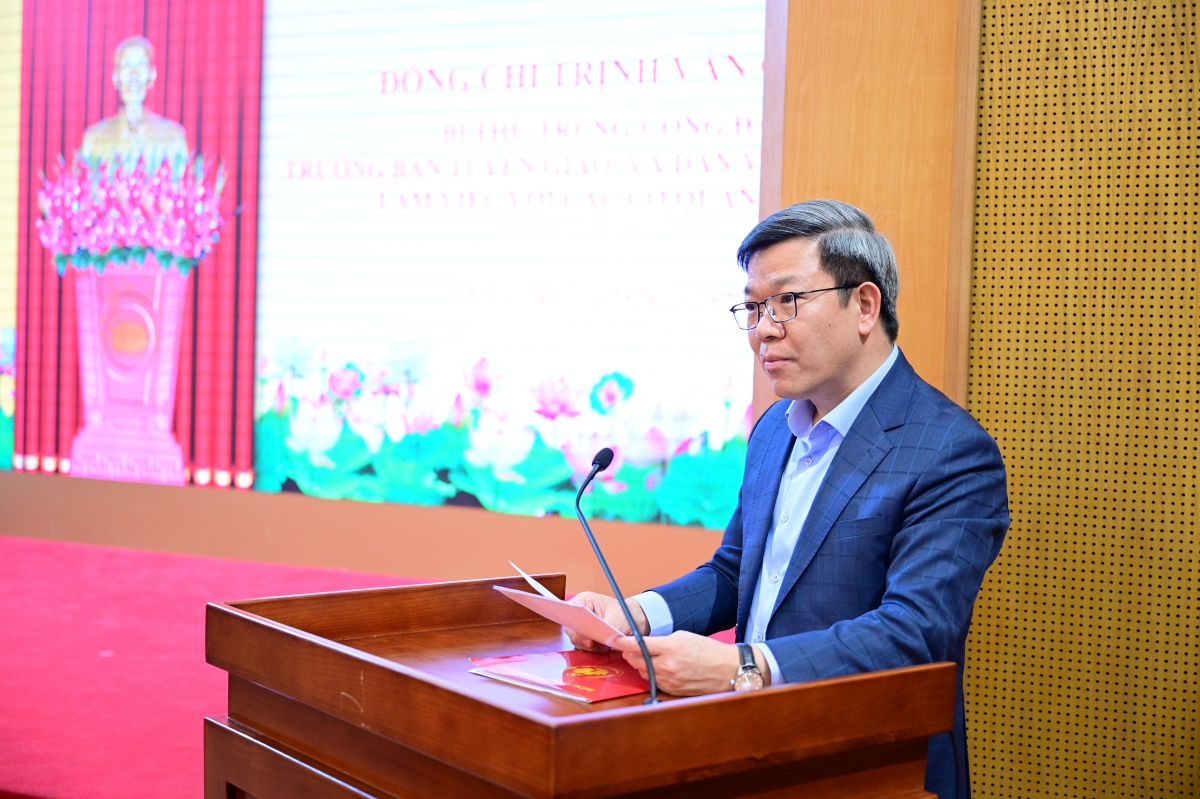 Vụ trưởng Vụ báo chí – xuất bản, Ban Tuyên giáo và Dân vận Trung ương Tống Văn Thanh