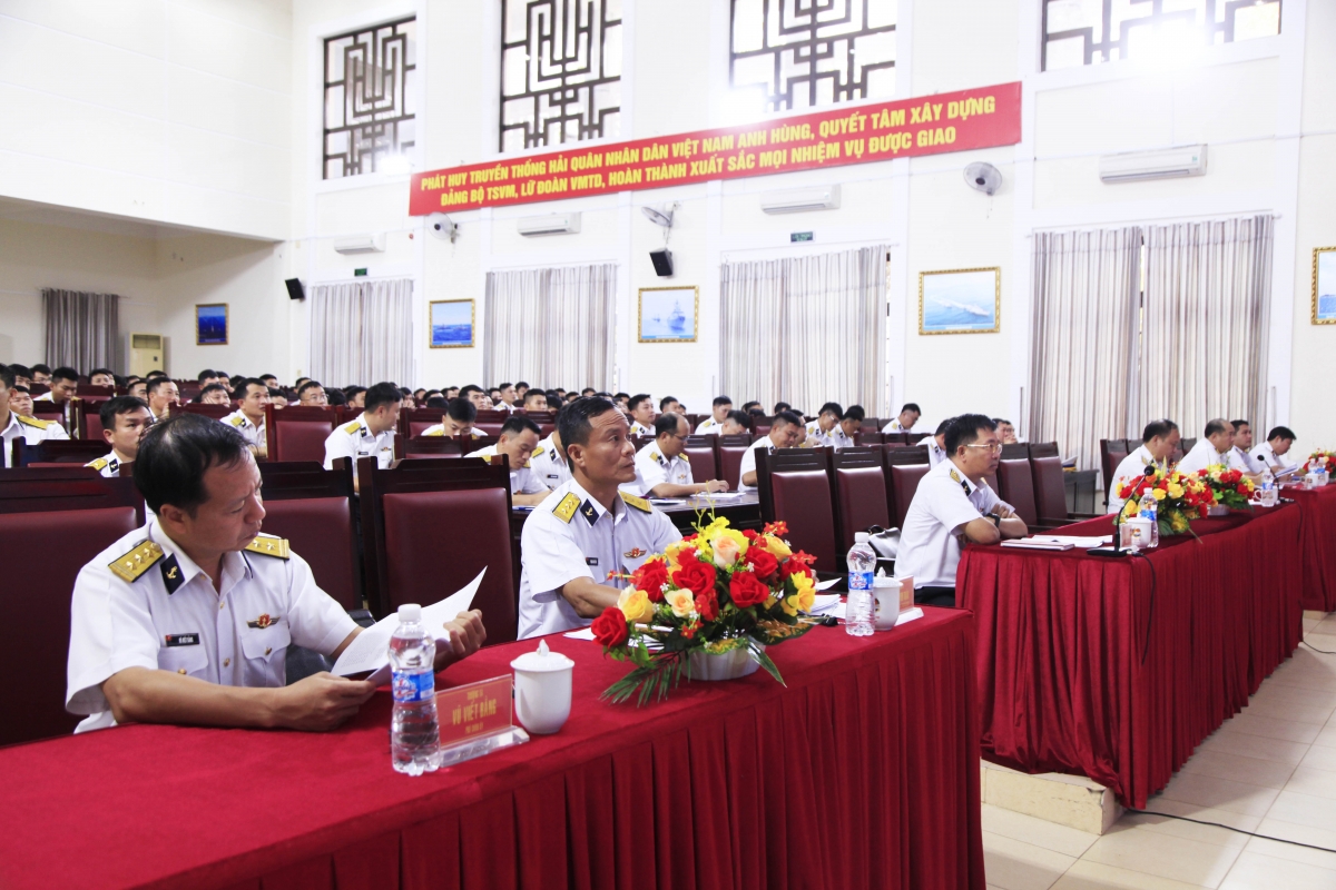 Các đại biểu dự Hội nghị