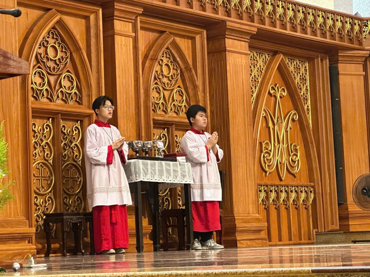 Các giáo dân trong Lễ Giáng sinh