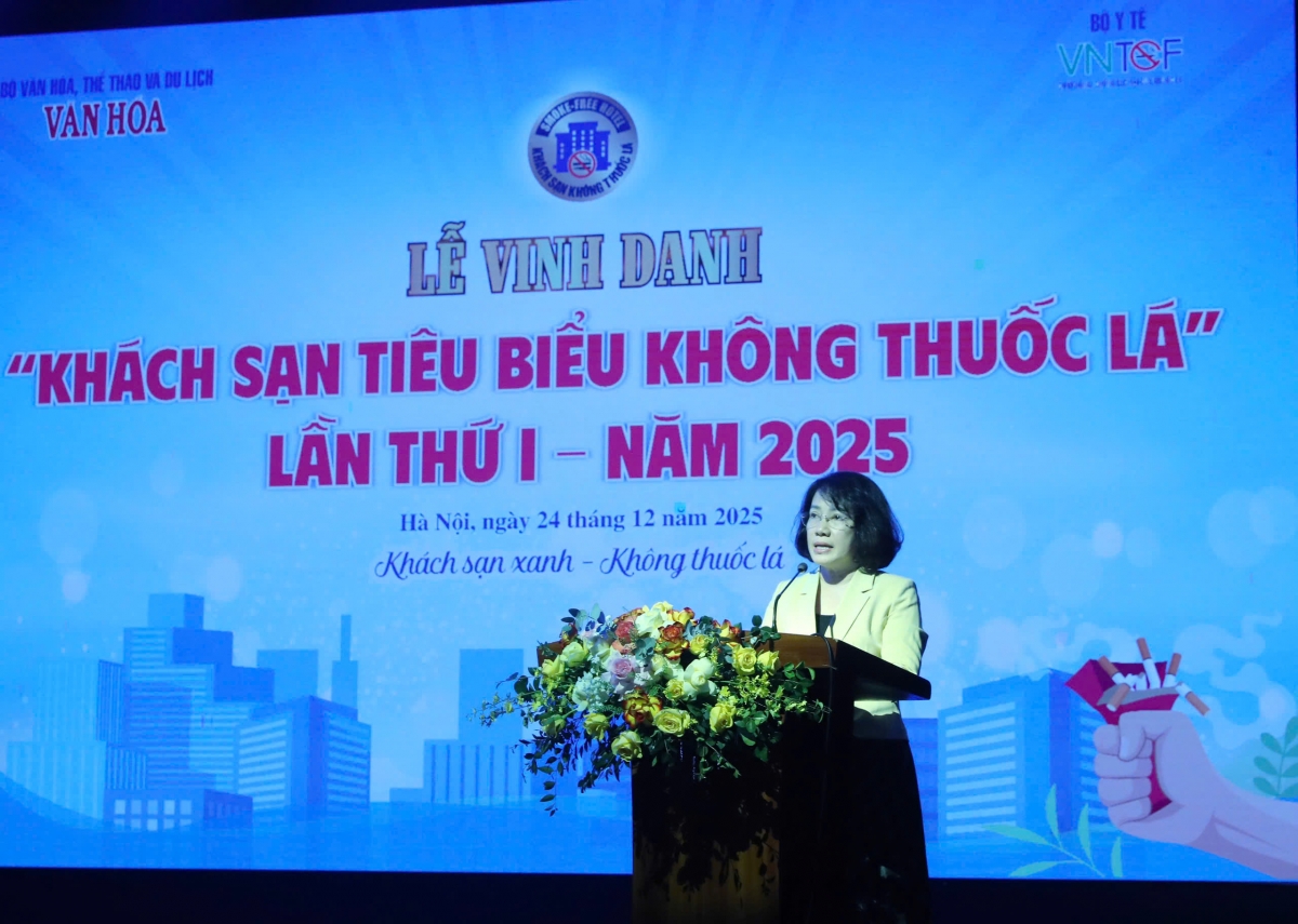 Bà Phan Thị Hải – Phó Giám đốc Quỹ Phòng, chống tác hại của thuốc lá phát biểu tại Lễ vinh danh