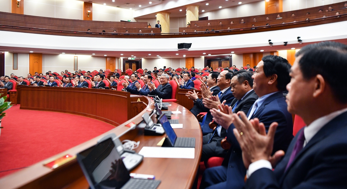 Bế mạc Hội nghị Trung ương 15