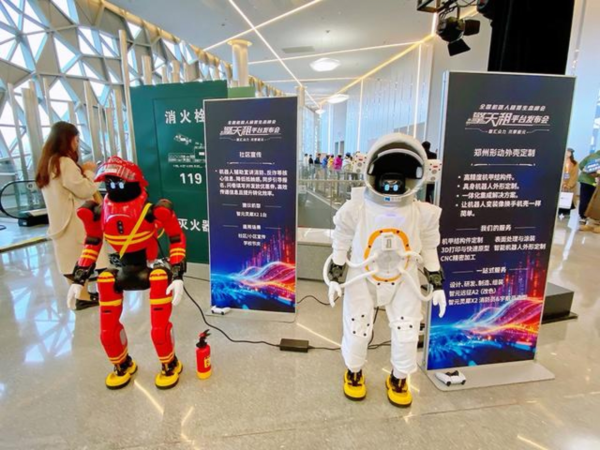 Các robot với nhiều kiểu dáng khác nhau sẽ được cho thuê trên nền tảng. Ảnh: The Paper