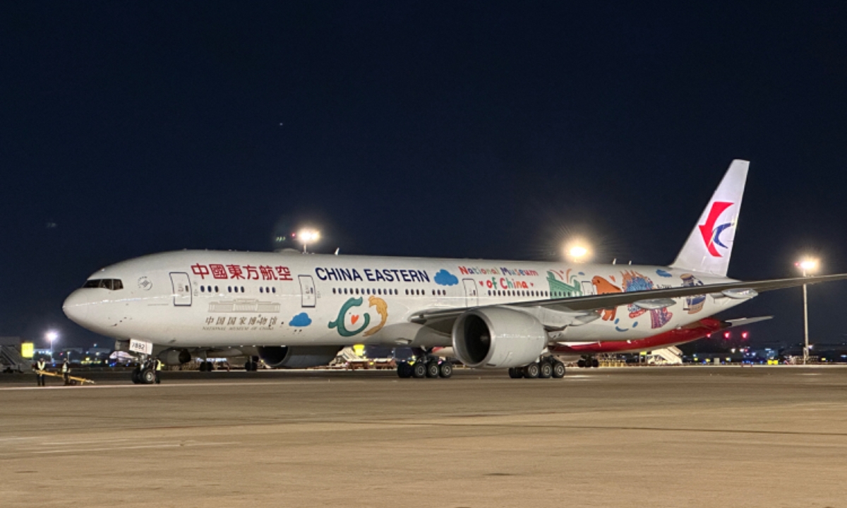 Chuyến bay MU745 của China Eastern Airlines tại Sân bay quốc tế Phố Đông Thượng Hải trước giờ cất cánh ngày 4/12/2025. Ảnh: China Eastern Airlines