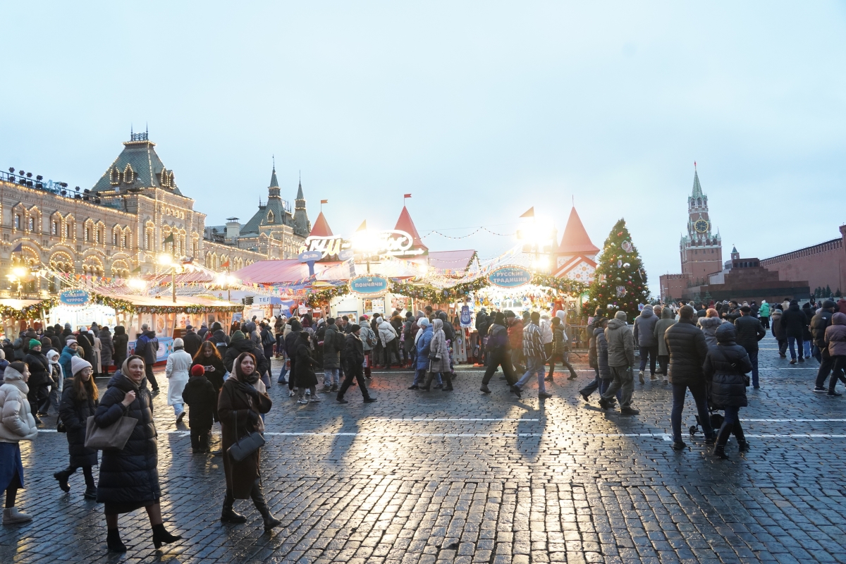 Chợ Giáng sinh GUM hiện lên như trái tim của mùa đông Matxcơva