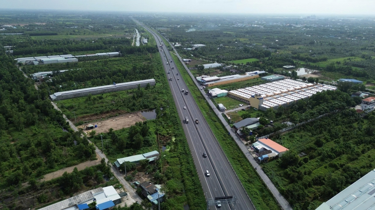 Đường cao tốc Trung Lương- Mỹ Thuận hiện đã quá tải, xảy ra nhiều bất cập cần phải mở rộng để đáp ứng nhu cầu lưu thông ngày càng cao