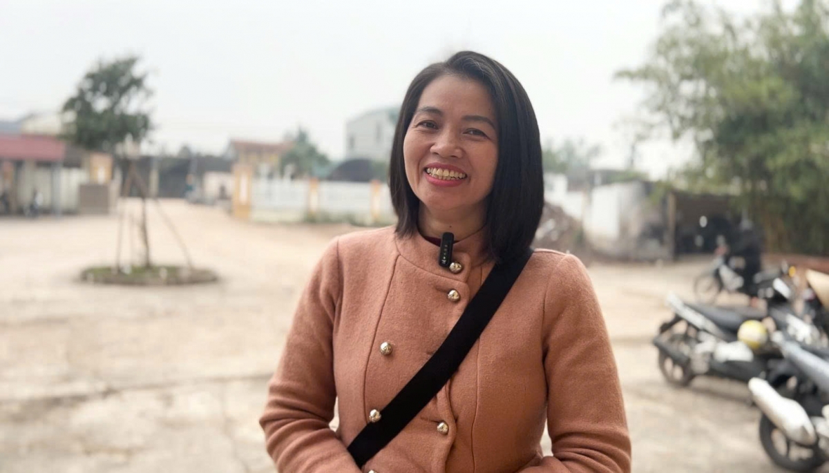 Bà Nguyễn Thị Phượng - Chi hội trưởng Hội Phụ nữ thôn 51 xã Khánh Trung chia sẻ về hướng giúp đỡ nhóm người yếu thế