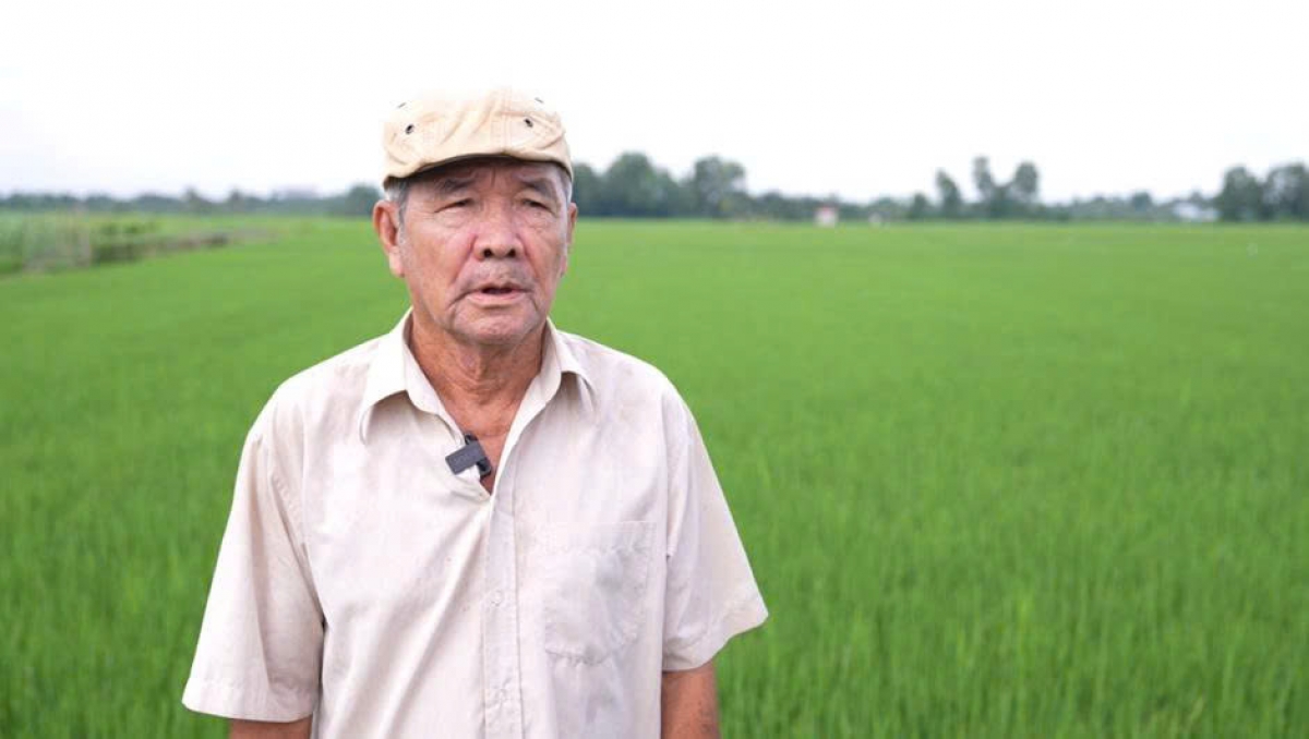 Ông Đặng Văn Tám - Nông dân ấp 1, xã Quới An - Vĩnh Long cảm thấy yên tâm hơn sau một thời gian sử dụng vi sinh