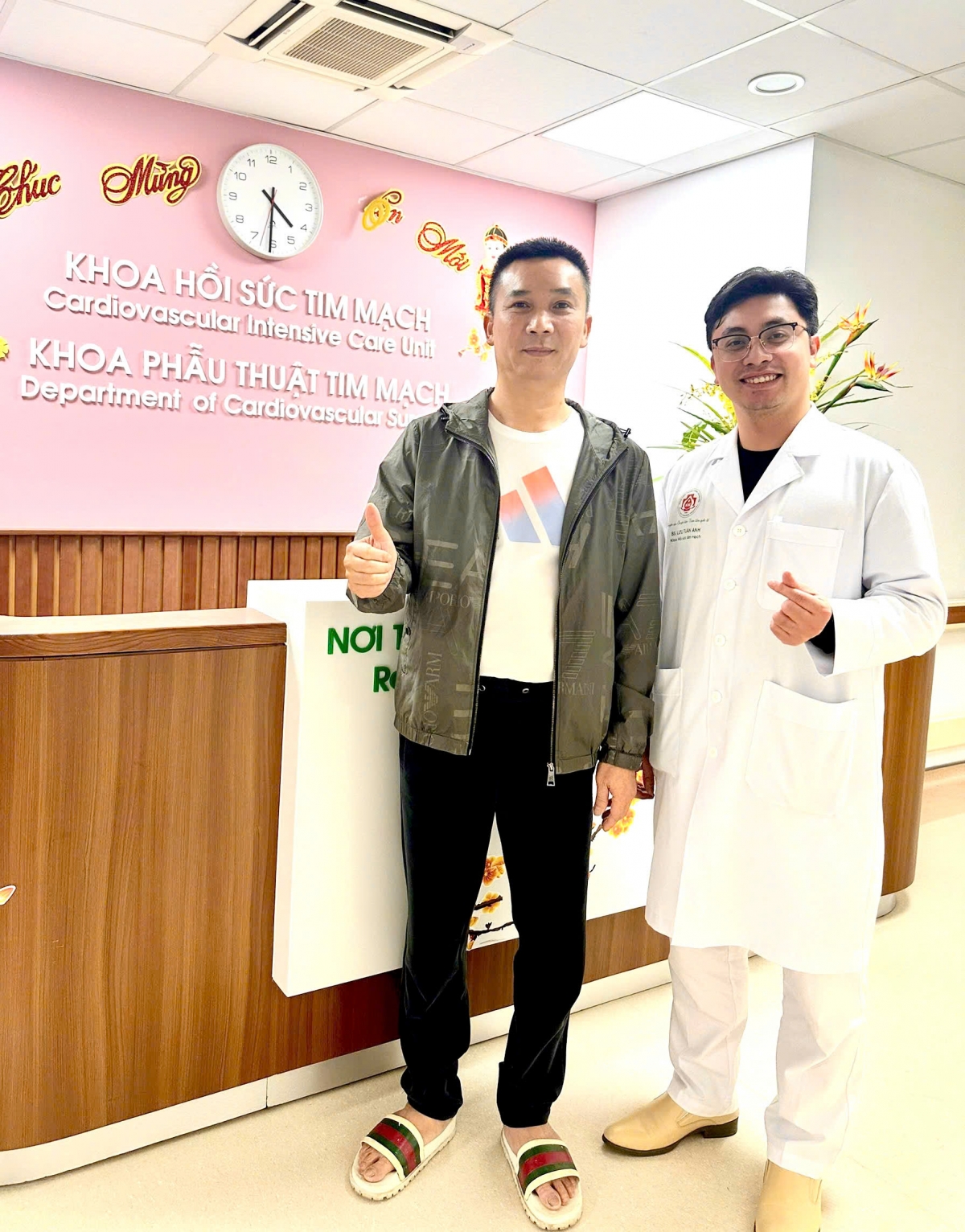 Bệnh nhân hồi phục hoàn toàn và ra viện sau 2 tuần điều trị tích cực.