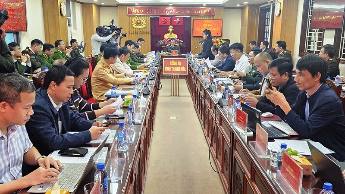 Toàn cảnh buổi họp