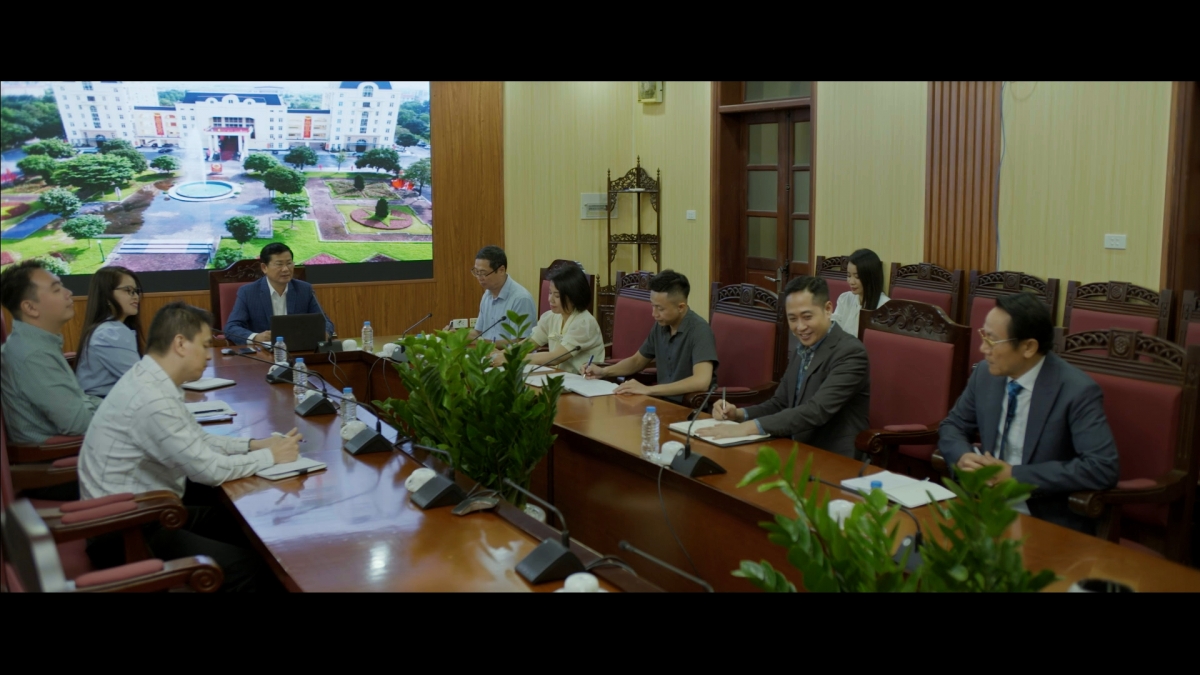 Làn sóng sáp nhập và tinh giản biên chế cấp huyện khởi đầu cho những biến cố lớn của ông Phi