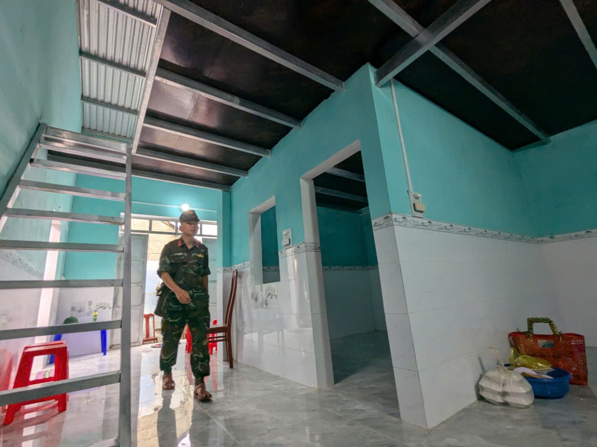 Căn nhà mới "3 cứng 4 chắc" được hoàn thành chỉ sau gần nửa tháng.