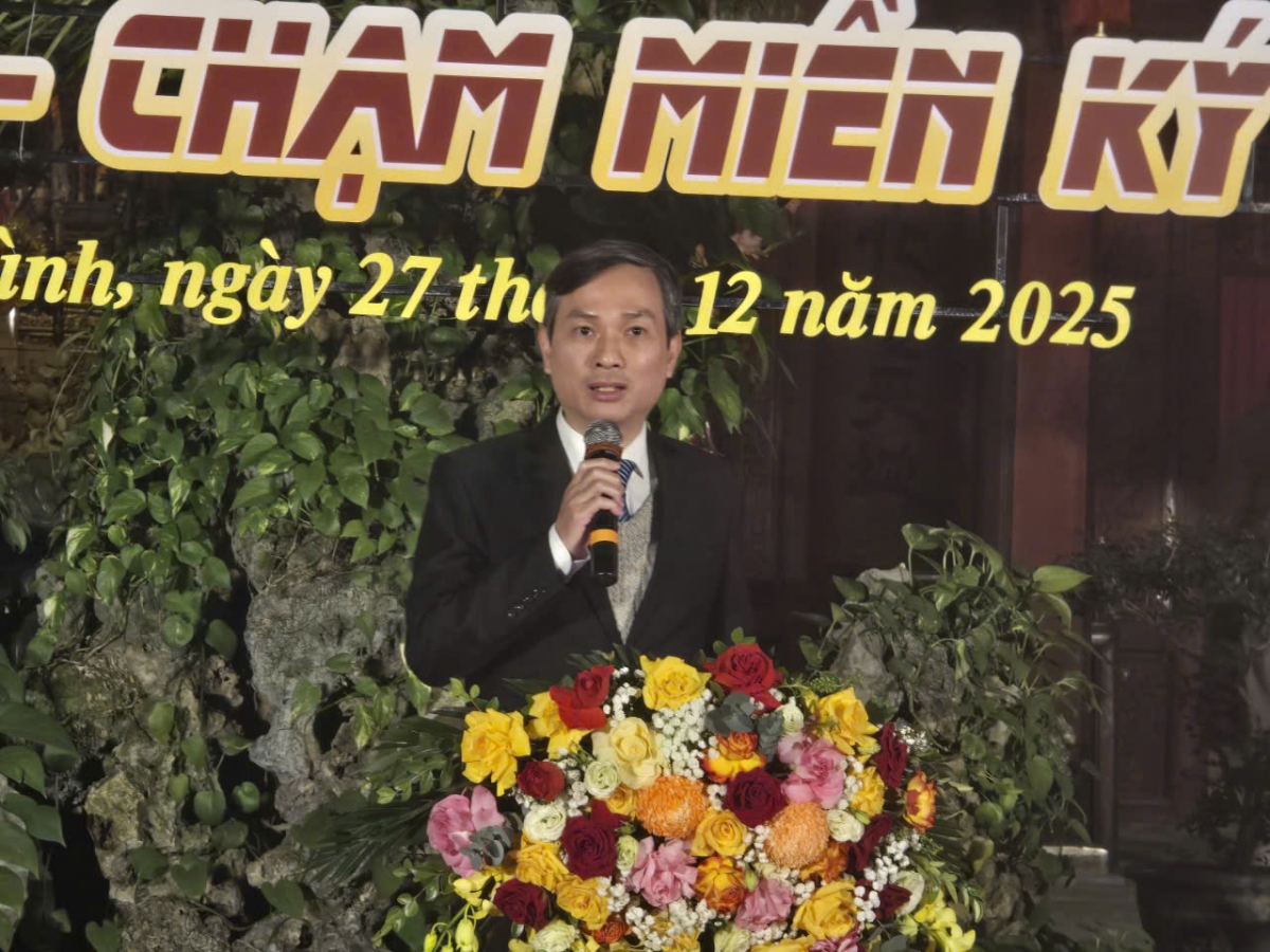 Ông Nguyễn Dân Huy, Phó Chủ tịch UBND phường Ba Đình, Hà Nội phát biểu tại lễ ra mắt tour Hà Nội - Chạm miền ký ức