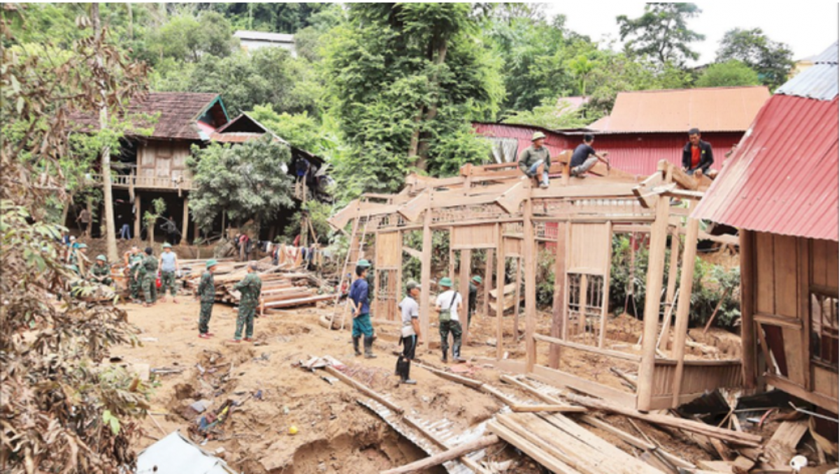 Thủ tướng yêu cầu khắc phục cơ sở hạ tầng, ổn định cuộc sống của nhân dân sau bão lũ tại khu vực Trung Bộ