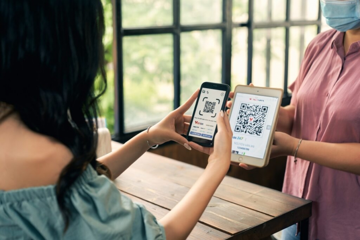 Quy định về chứng từ thanh toán không dùng tiền mặt theo Nghị định 181/2025/N Đ-CP