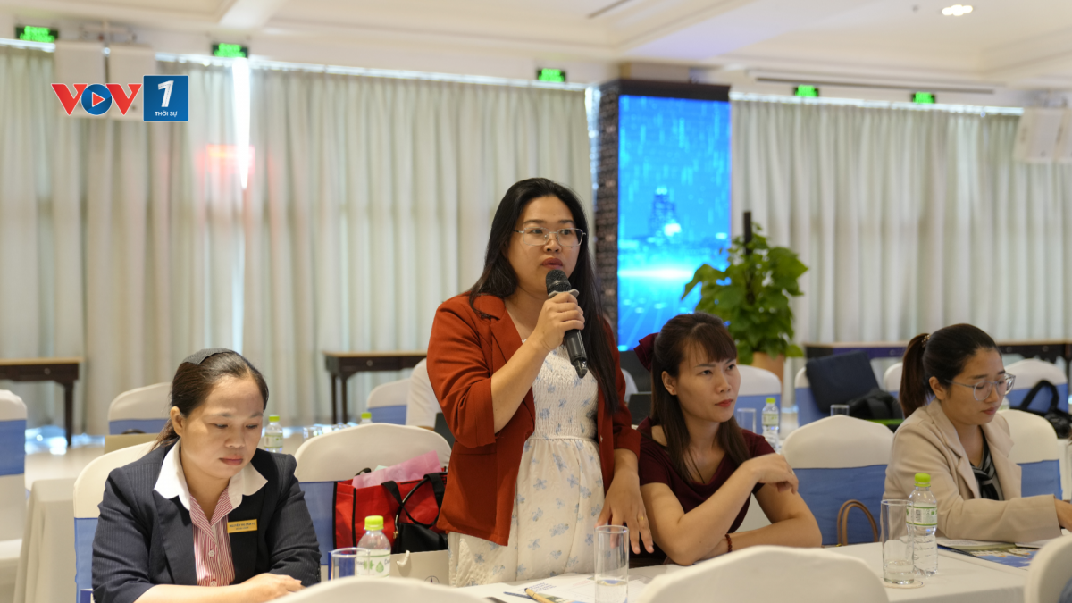 Nhiều khách hàng sử dụng điện lớn trao đổi với ngành điện