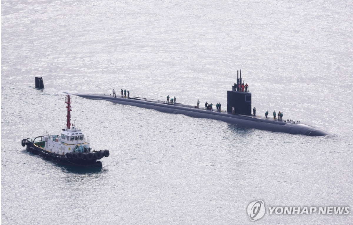USS Greeneville cập quân cảng Pusan ngày 23-12 (ảnh Yonhap News)