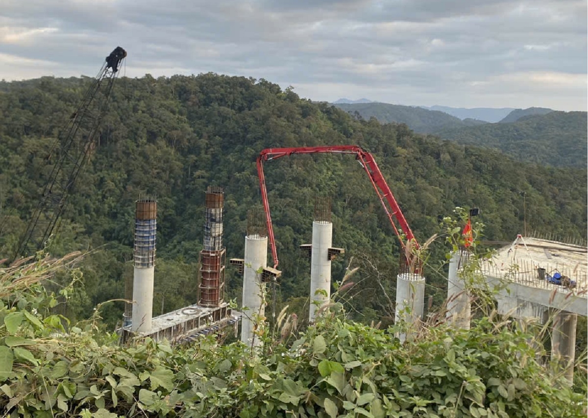 Thi công cầu cạn.