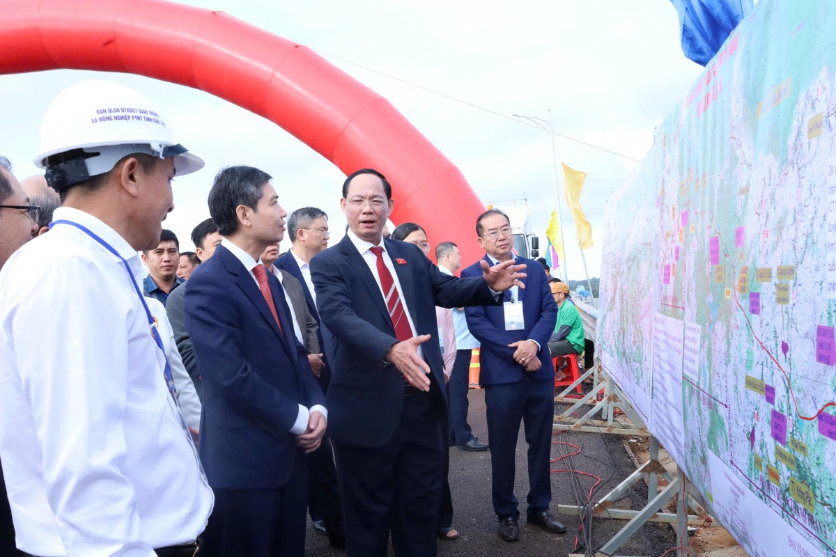 Thượng tướng Trần Quang Phương Phó Chủ tịch Quốc hội trao đổi về dự án