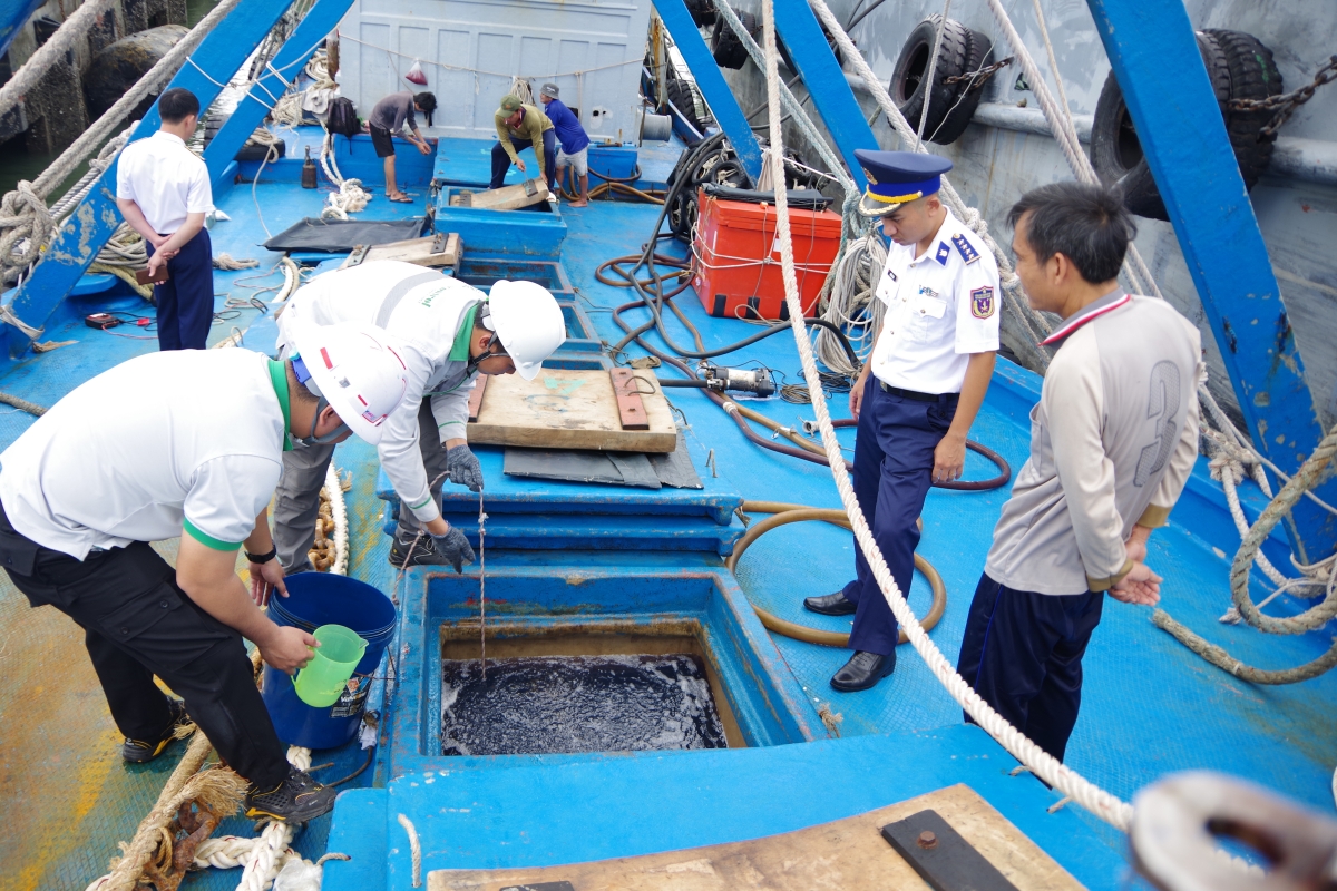 Tổ giám định tiến hành kiểm tra