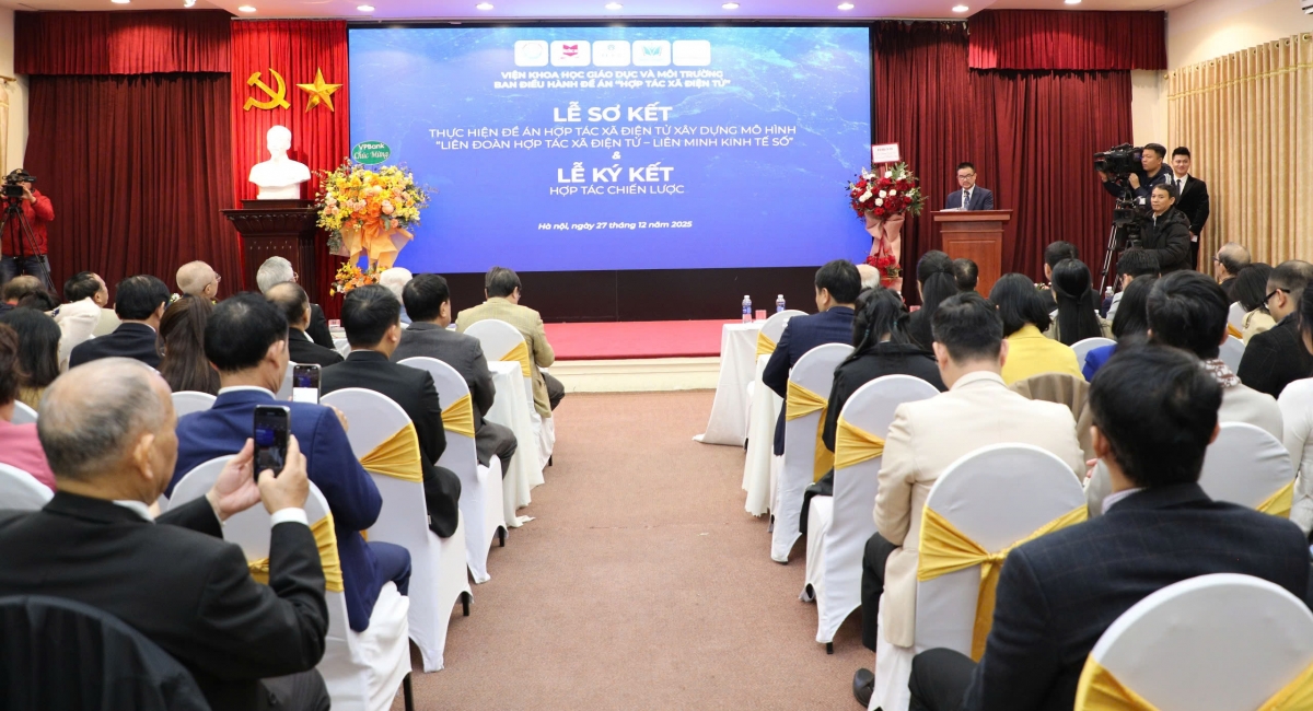 Toàn cảnh buổi Lễ sơ kết thực hiện Đề án "Hợp tác xã điện tử"