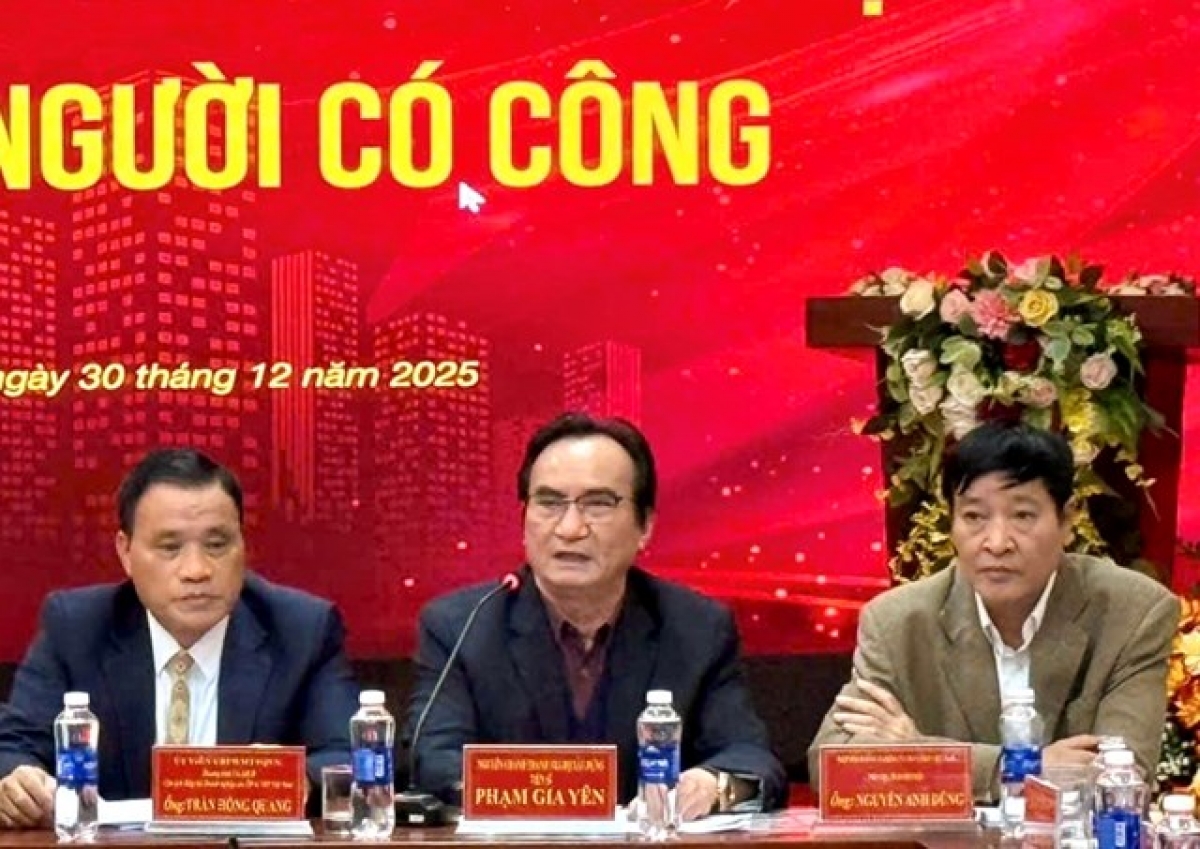 TS. Phạm Gia Yên, nguyên Chánh Thanh tra Bộ Xây dựng phát biểu ý kiến tại Hội thảo
