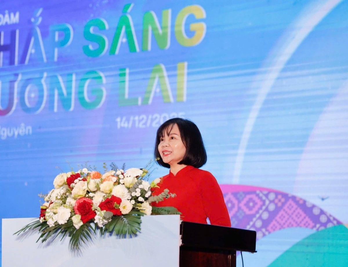 Bà Nguyễn Thị Tuyết, Giám đốc Bảo tàng Mặt trận Tổ quốc Việt Nam, Bảo tàng Phụ nữ Việt Nam phát biểu tại sự kiện.