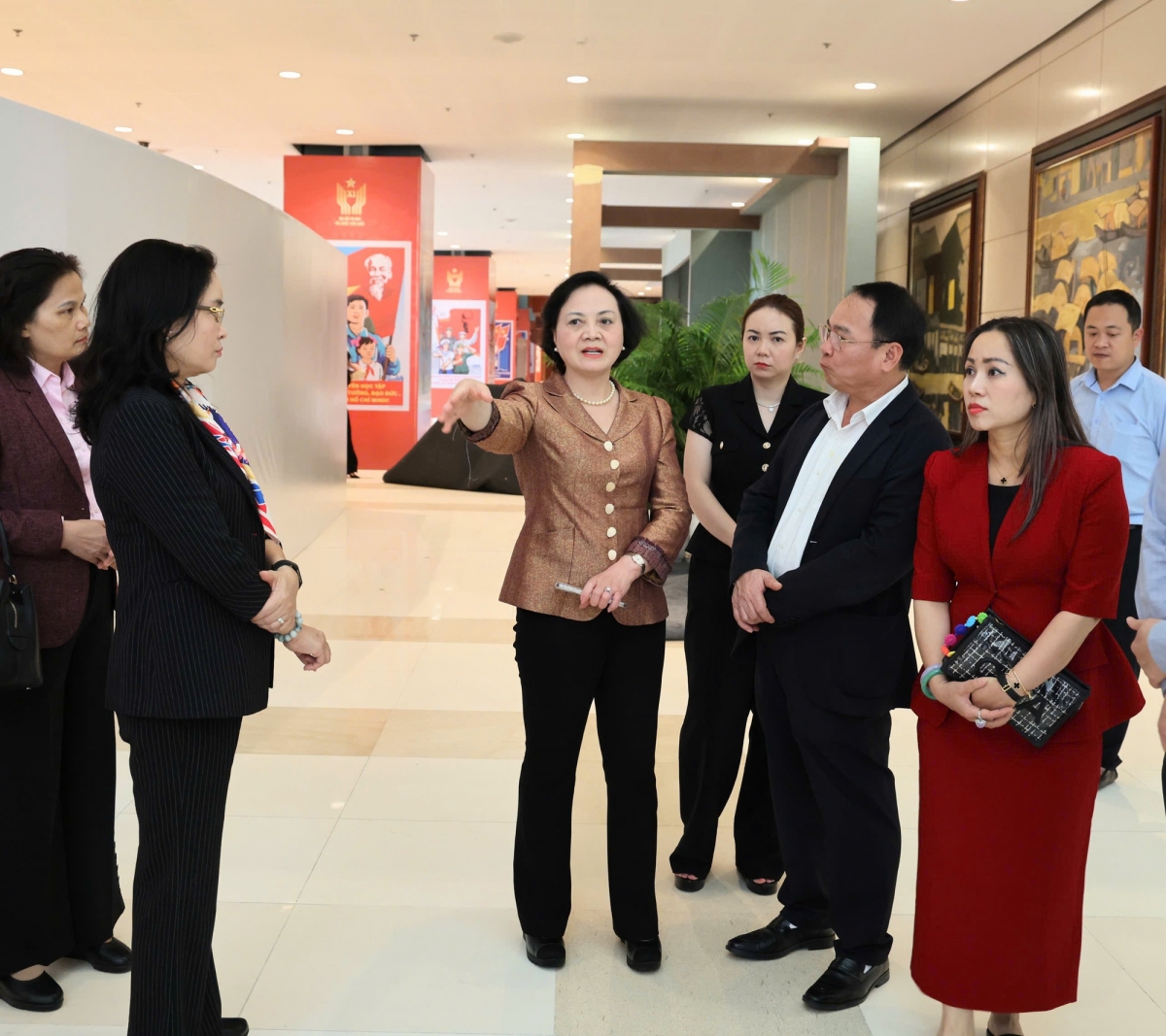 Phó Thủ tướng Phạm Thị Thanh Trà kiểm tra công tác chuẩn bị Đại hội Thi đua yêu nước toàn quốc lần thứ XI