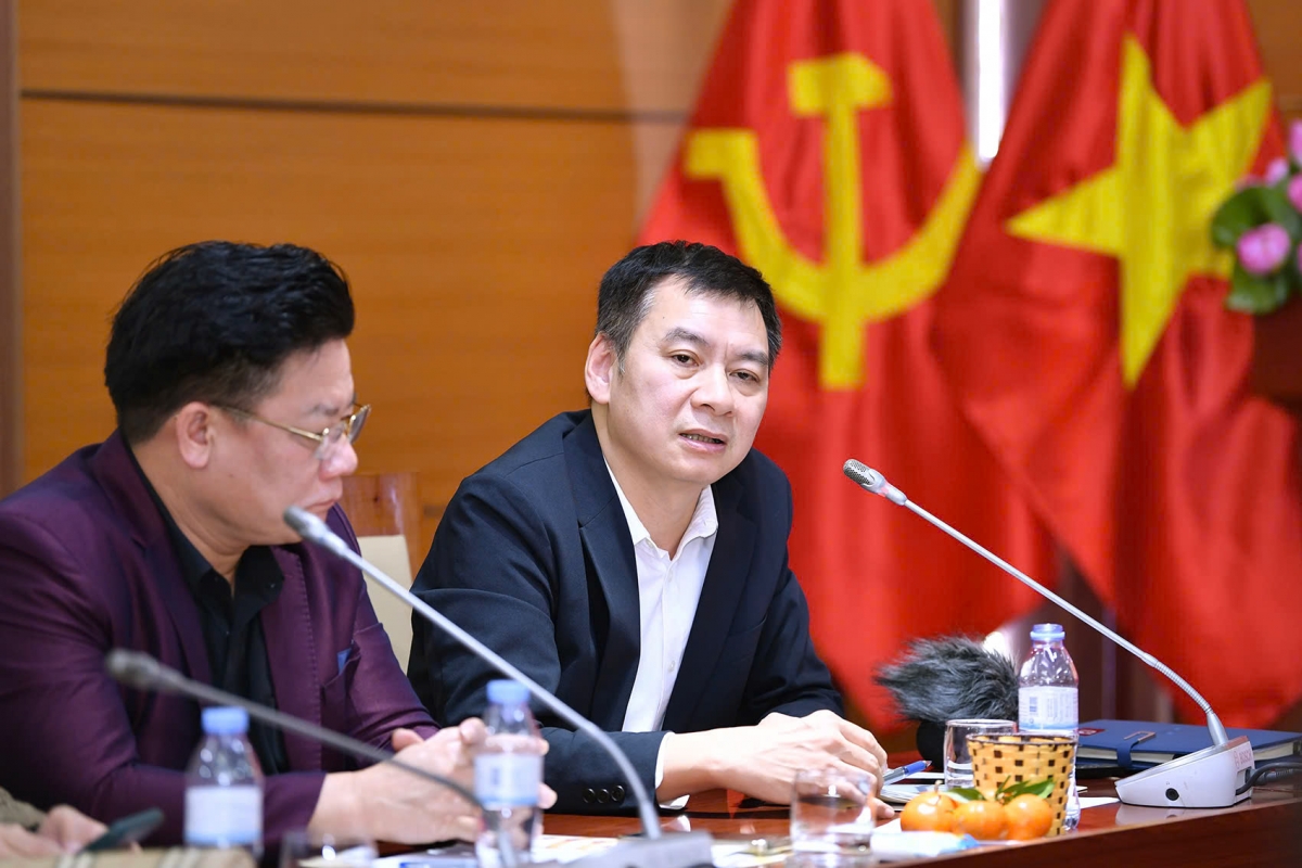 Ông Đồng Mạnh Hùng, Trưởng Ban Thư ký biên tập, Đài Tiếng nói Việt Nam chia sẻ tại họp báo