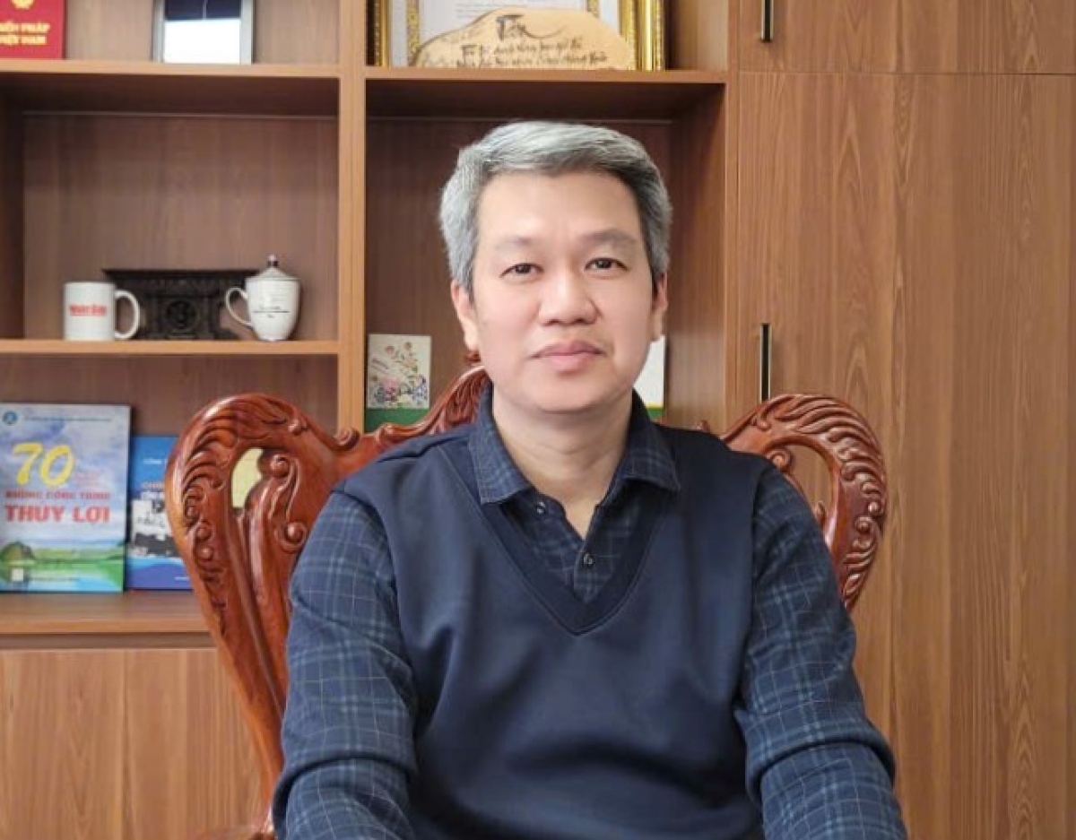 Ông Nguyễn Hồng Khanh vận hành tối đa công trình cấp nước đổ ải trong đợt 2