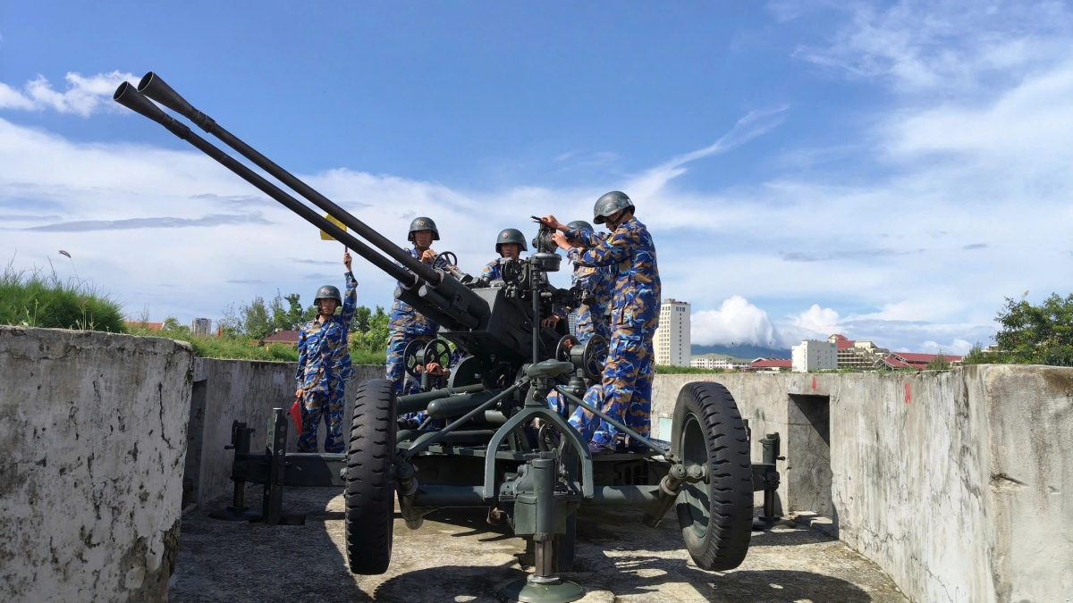 Tiểu đoàn 353, Vùng 3 Hải quân sẵn sàng xử lý tốt mọi tình huống trên không 