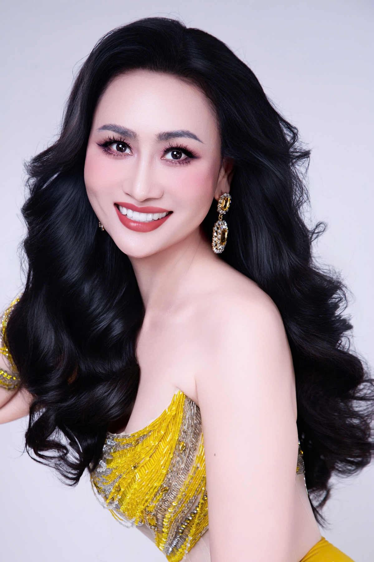 Thí sinh Vũ Thị Thanh Tâm - gương mặt doanh nhân, nhà báo, nhà quản lý có nhiều đóng góp cho các hoạt động xã hội