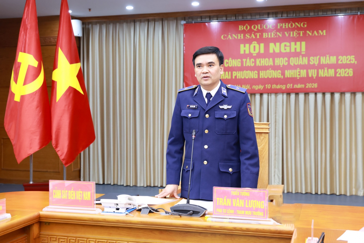 Thiếu tướng Trần Văn Lượng - Phó Tư lệnh, Tham mưu trưởng Cảnh sát biển kết luận Hội nghị.