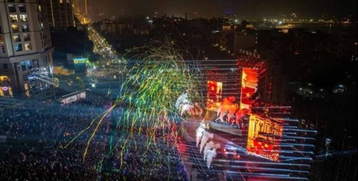 Chương trình "Hòa nhạc Ánh sáng - Chào năm mới 2025".