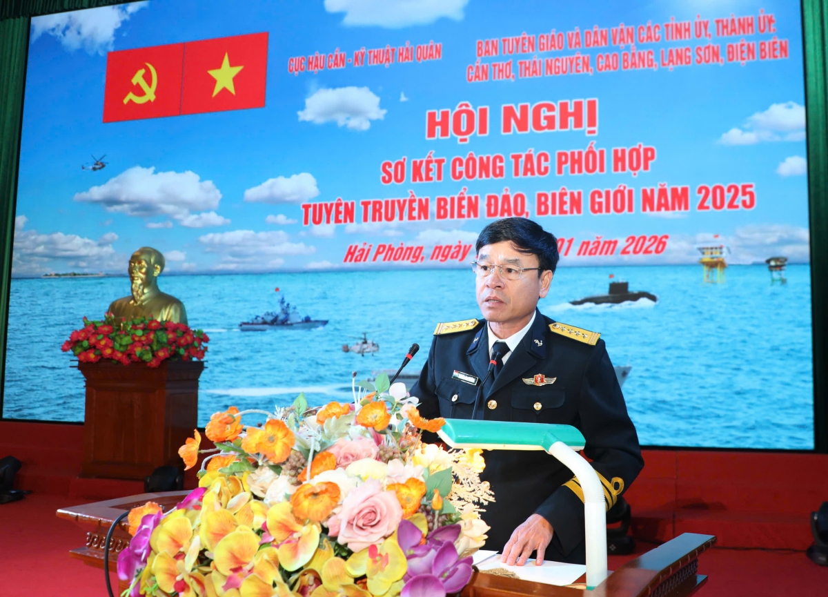 Đại tá Nguyễn Công Thắng, Phó Chủ nhiệm Chính trị Quân chủng Hải quân chỉ đạo tại Hội nghị