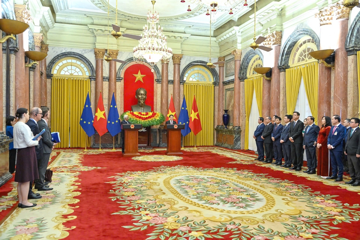 Toàn cảnh họp báo