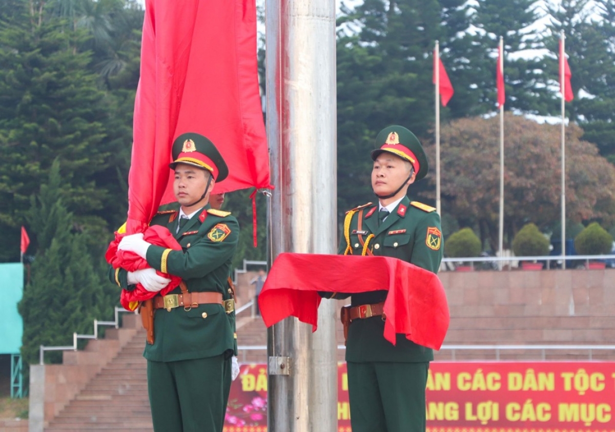 Lễ chào cờ đầu chào năm mới 2026 tại Lai Châu được đồng loạt tổ chức vào lúc 7 giờ 30 phút sáng nay.