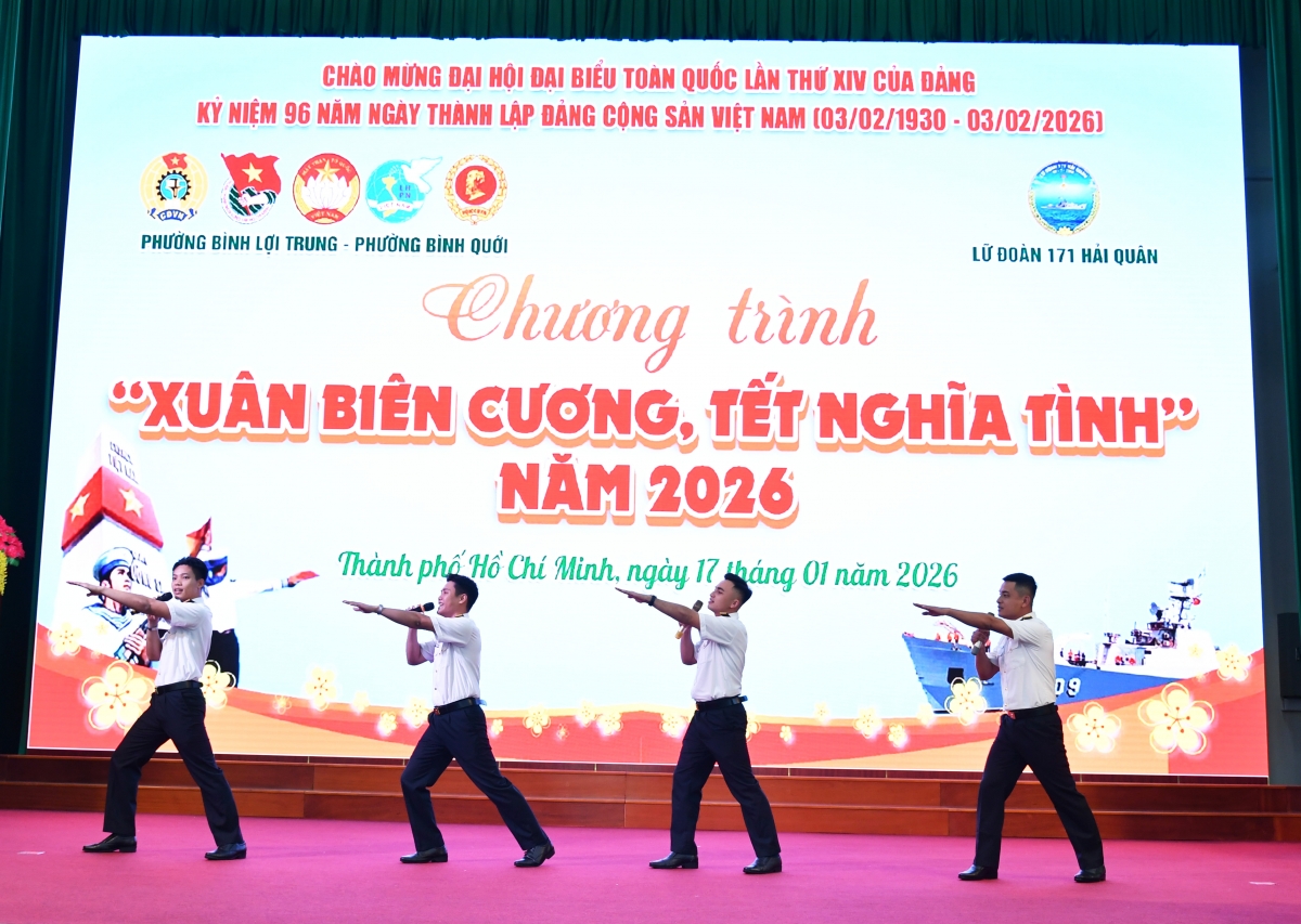 Một tiết mục văn nghệ do đội văn nghệ Lữ đoàn thể hiện